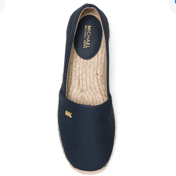 Michael Kors Kendrick Flats Admiral 7 NIB - Picture 3 of 8